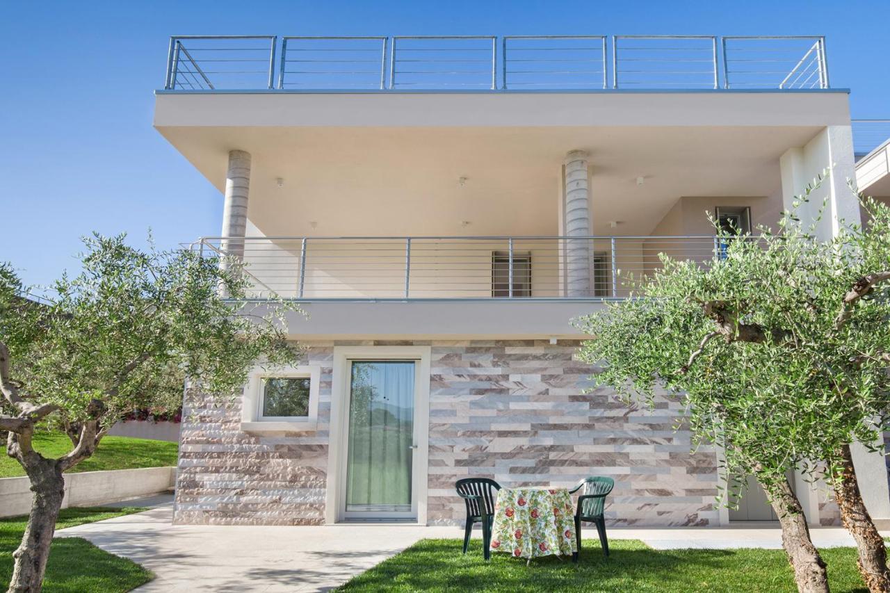 Villa Aurora-Holiday Home APT 1 Bardolino Esterno foto
